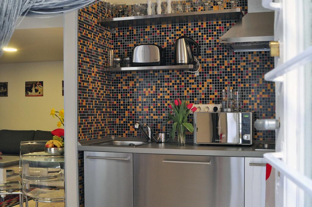 Dorothilux Apartment Будапеща Стая снимка